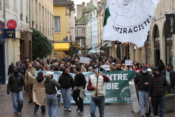 Une manifestation contre l'islamophobie et le racisme rassemble jusqu'à 200 personnes à Chalon-sur-Saône