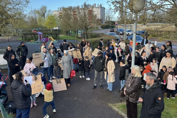 Parents et enseignants ont bloqué l'école maternelle Jean Lurçat pour sauver une classe