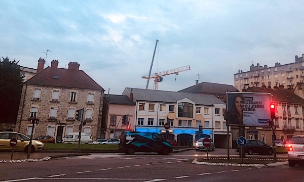 Prendre de la hauteur est une qualité rare. Le clin d’œil d’Info-chalon