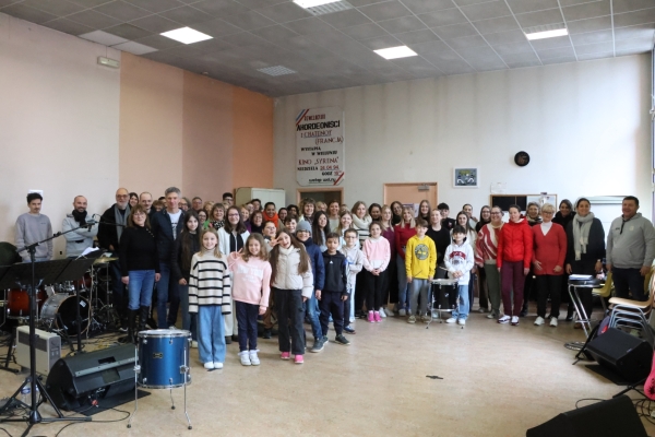 AMC, l’école de musique et l’Orchestre Gilbert Drigon en pleine préparation du concert Pagny/ABBA/Queen du samedi 19 avril organisé en partenariat avec la Croix Rouge à la salle Sembat de Chalon.