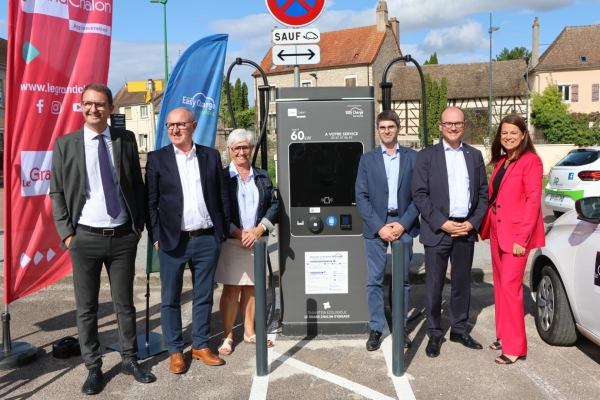 La transition énergétique avance avec la mise en service le 15 septembre d’une borne double de rechargement pour véhicules électriques.