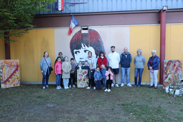 Champforgeuil, l’accueil périscolaire Gustave Courbet présente les peintures sur bois réalisées par les enfants