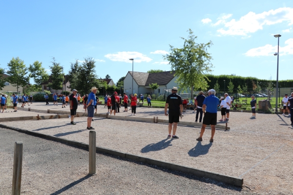 Le championnat pétanque vétérans s’est déroulé mardi 5 juillet sur les terrains de l’Amicale Boules de Châtenoy le Royal.