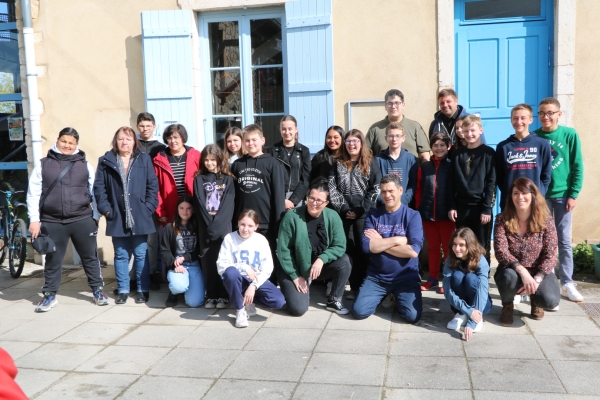 Après leur séjour à Lamoura, les ados se sont retrouvés à l’ERJ pour un après-midi convivial.