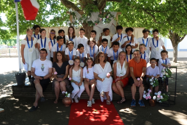 Ecole Berlioz de Châtenoy le Royal : cérémonie de remise des certificats aux élèves de CM2.