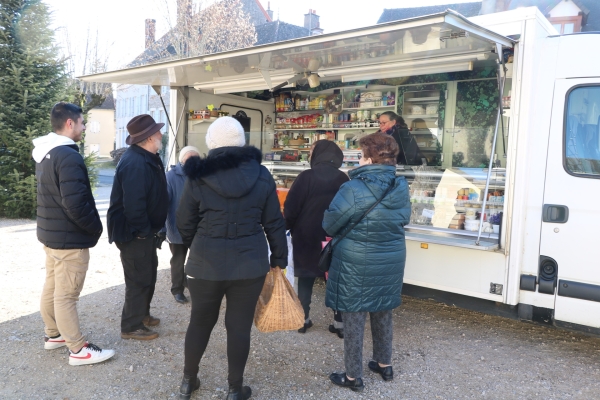 Quand l'envie de changement l’emporte, Florence a tout abandonné pour devenir épicière ambulante.