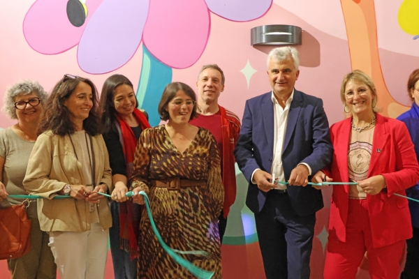 Inauguration à l’IDEF de Châtenoy le Royal des fresques réalisées par les enfants accueillis.