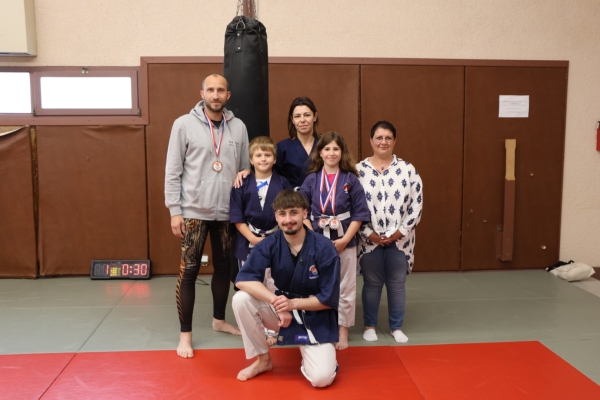 Des médailles aux championnats de France pour les compétiteurs en Yoseikan Budo du YB Mix Fight de Châtenoy le Royal.