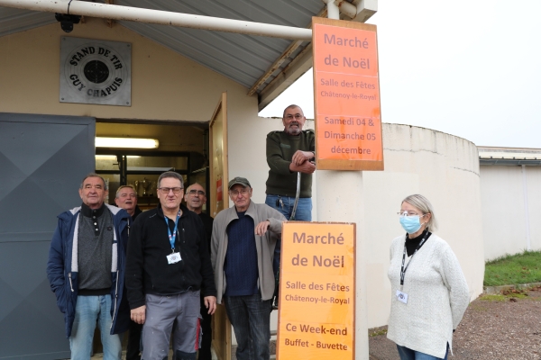 Françoise, Yvonne, Daniel et Philippe nous parlent du marché de noël qui se tiendra le week-end du 4 Décembre à Châtenoy le Royal