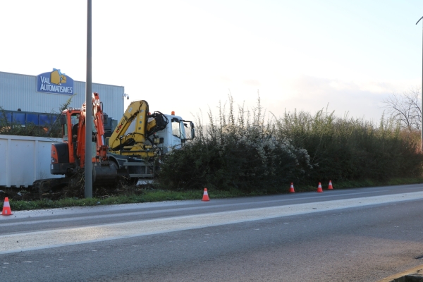 Le Grand Chalon prépare le terrain pour l’aménagement du tronçon de liaison cyclable route d’Autun à Châtenoy.