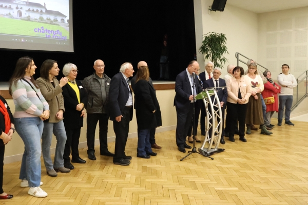 Châtenoy le Royal, commune ambitieuse, dynamique et solidaire selon Vincent Bergeret à la présentation de ses vœux aux nouveaux habitants.