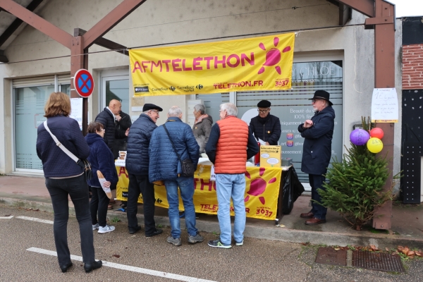 "les Amis de Crissiacum" ont vendu leurs traditionnelles gaufres au profit du Téléthon.