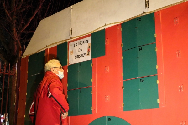 Les Fééries de noël à Crissey : c’est parti avec le lancement du calendrier géant de l’avent.