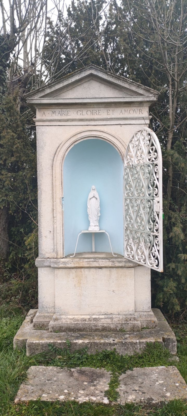 La restauration d’un petit monument emblématique de Fontaines : « La Niche », un sujet abordé à l’Assemblée Générale ordinaire de Fontaines Patrimoines.