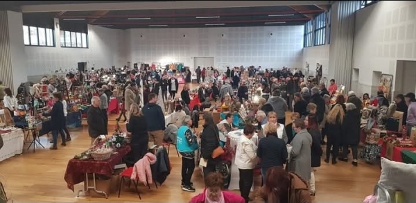 Saint Rémy : 38ème Marché de Noël du Comité de Jumelage Espace Brassens
