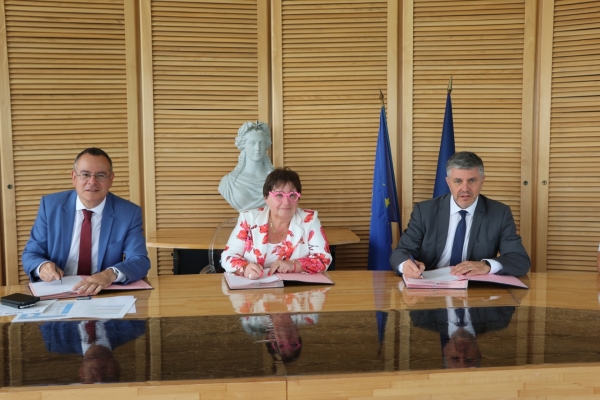 St Rémy : Signature du renouvellement de la convention Police Municipale/Police Nationale
