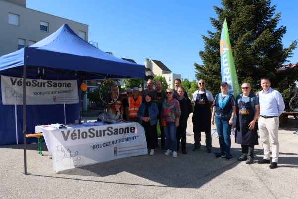 L’édition 2026 de Mai à Vélo à Saint Rémy a été lancée samedi matin, jour de marché.