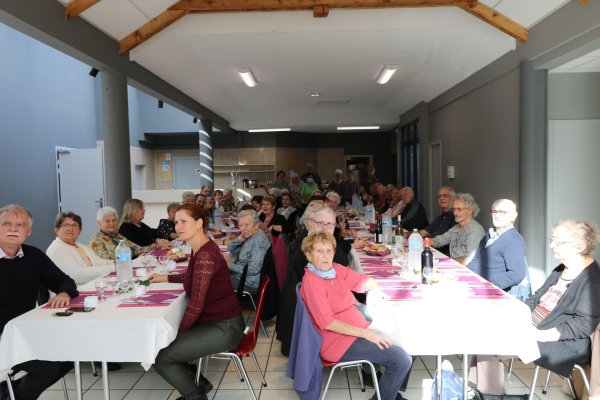 A Saint Rémy, les aînés se sont retrouvés pour un repas au profit du Téléthon.