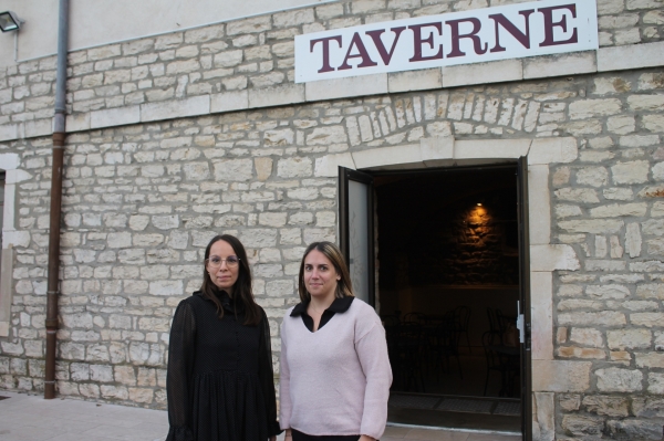 Marie Devaux remplaçante de Marvine Cantin au service  communication de la mairie de St Rémy a pris connaissance avec les jeudis de la taverne.