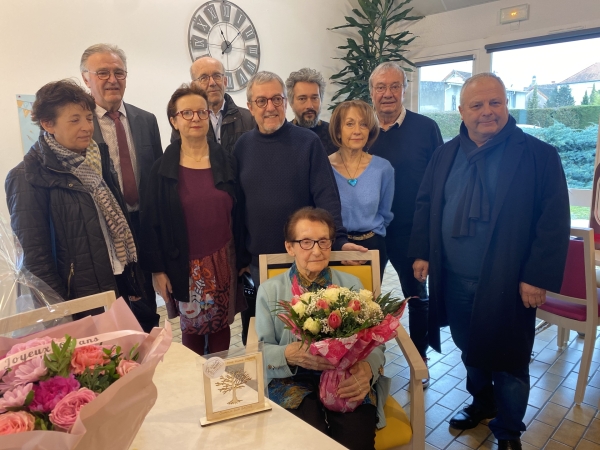 Saint-Marcel : une centenaire fête son anniversaire à la résidence pour personnes âgées Hubiliac 