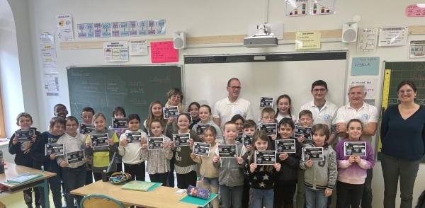 Liaison satellite entre l’école d’Alleriot et les îles Crozet : le retour en vidéo aux enfants ce lundi matin