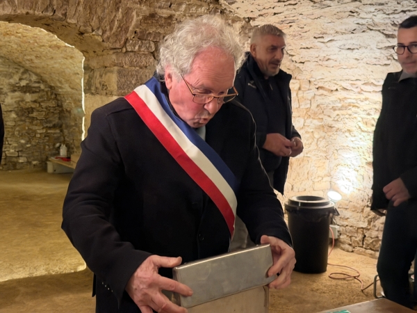 A Givry, la boîte du Millénaire a révélé ses secrets 