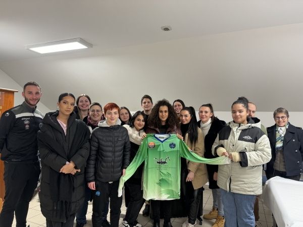 Football Réunis de Saint-Marcel : le club a accueilli sa toute nouvelle équipe féminine ce jeudi soir 