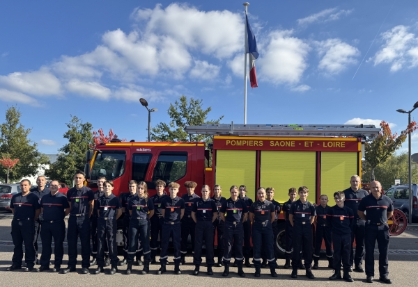 Section JSP Chalon sur Saône : les jeunes sapeurs-pompiers ont reçu leurs grades ce mercredi après-midi 