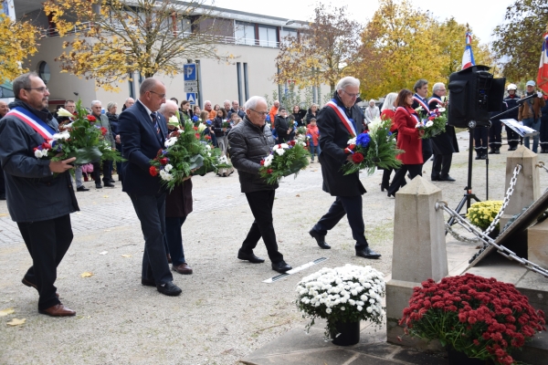 Cérémonie du 11 novembre : le retour en images avec Info-Chalon 