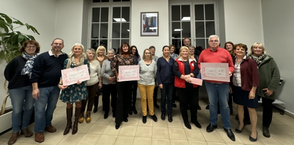 Lans : 3 chèques de 650€ remis aux associations locales suite à la manifestation « Octobre Rose »