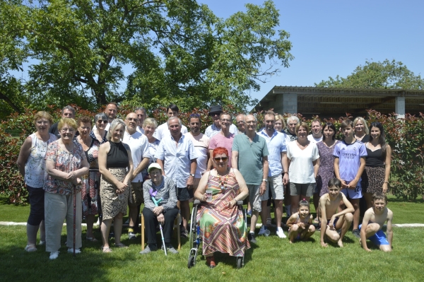Fête des voisins de la rue du quart du bois à Lans : une coutume qui perdure depuis plus de 40 ans