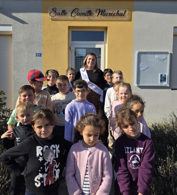 Virey-le- Grand : Marine, deuxième Dauphine de Miss Curvy Bourgogne a rendu visite aux enfants du centre de loisirs de son village 