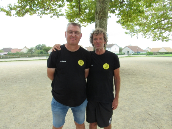 Ouroux-sur-Saône : le club de pétanque connaît enfin ses 2 maîtres-joueurs