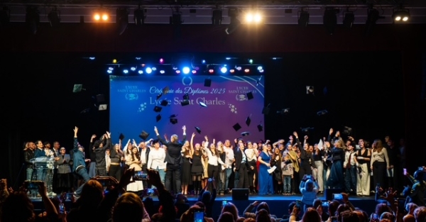 Chalon-sur-Saône : 2 cérémonies pour remettre les diplômes aux lycéens et étudiants du groupe St Charles