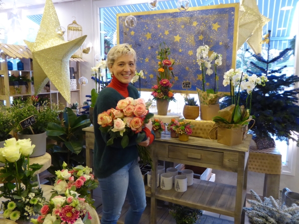 Dans sa boutique éponyme, Les Fleurs d’Elodie, Elodie Burdin vit sa passion depuis 11 ans ! 